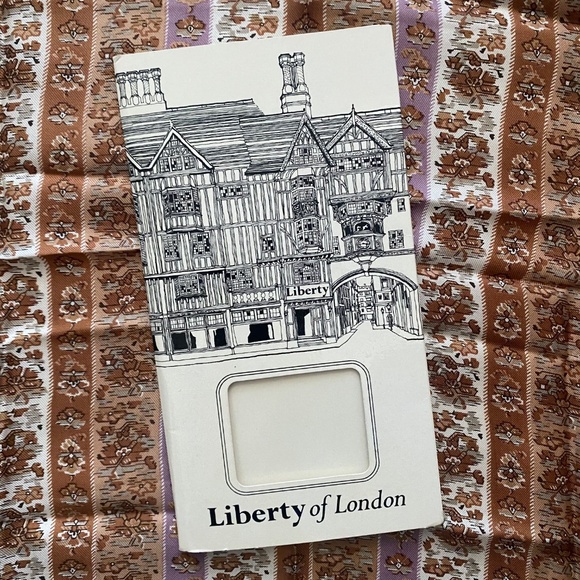 Vintage Liberty of London Silk Scarf - 70s comes in OG packaging - Picture 2 of 10